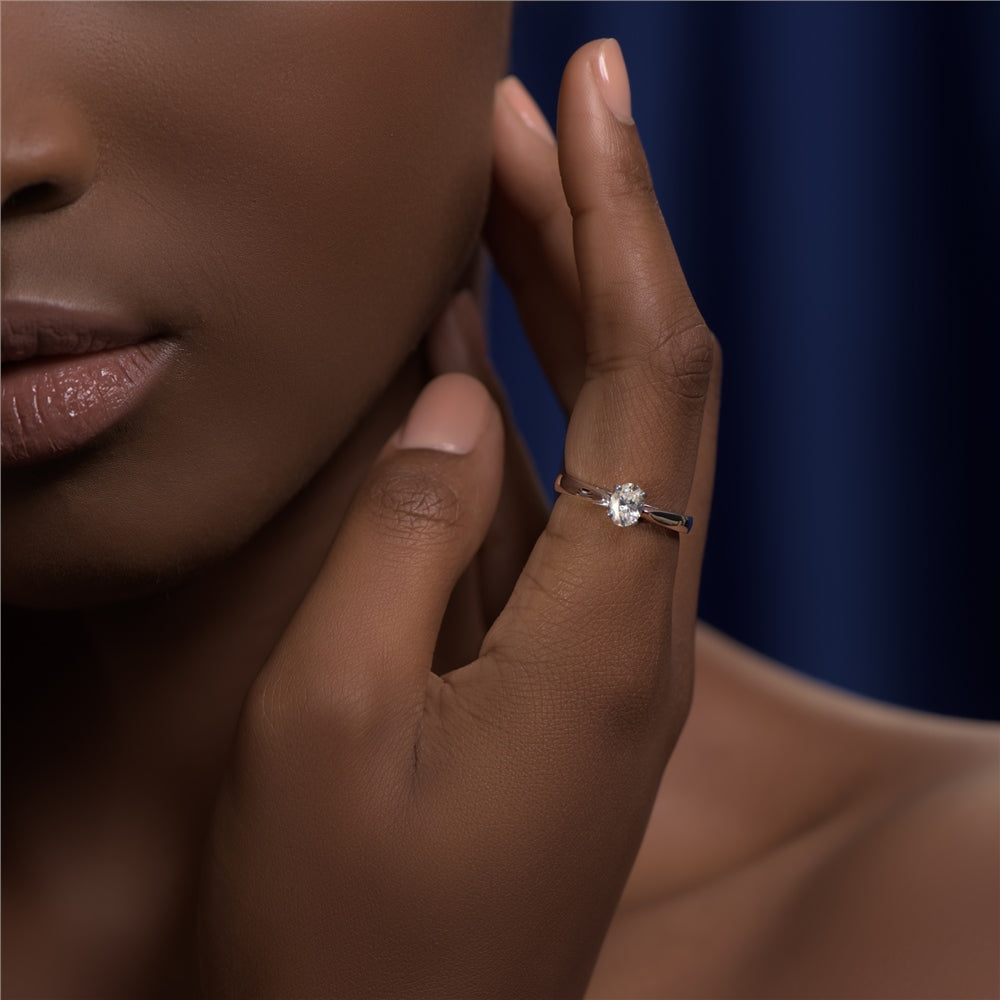 18ct White Gold Oval Shape Diamond Ring