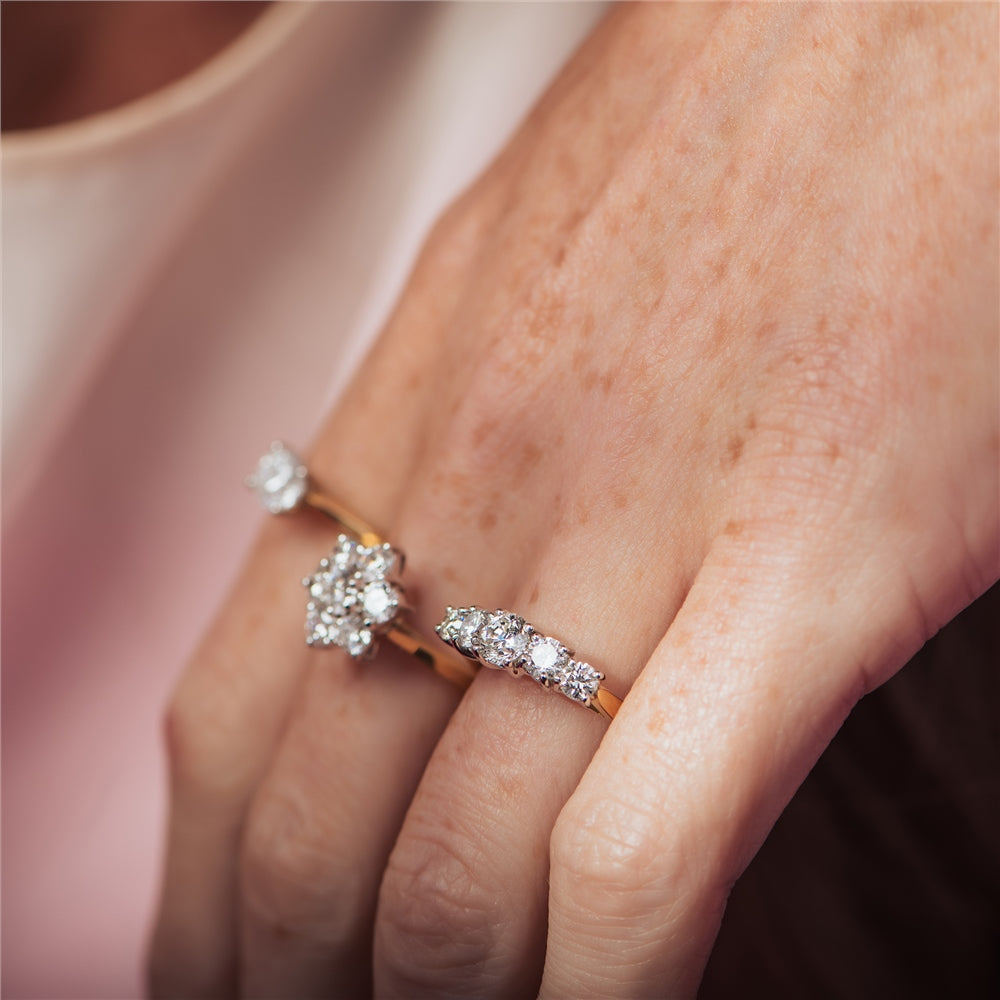 18ct Yellow Gold Graduated 5 Stone Diamond Ring