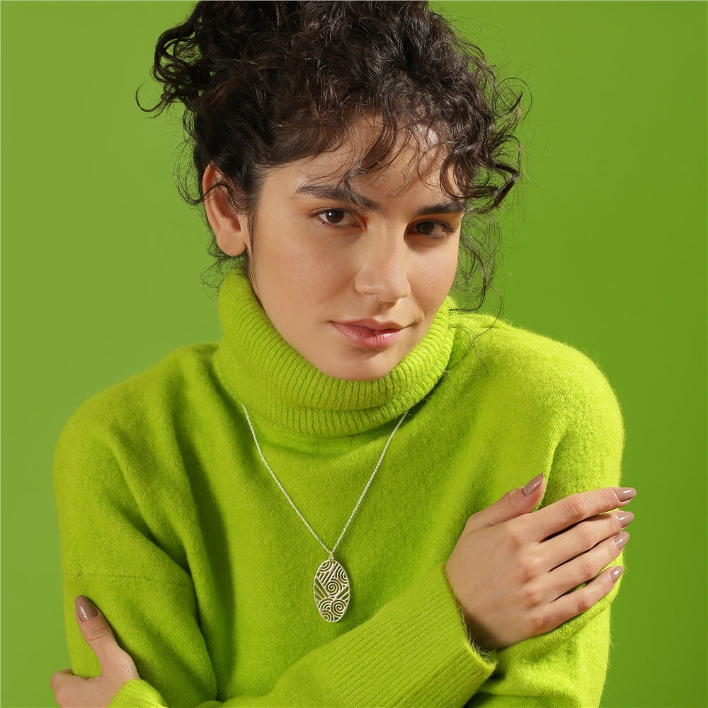 Tara Oval Pendant