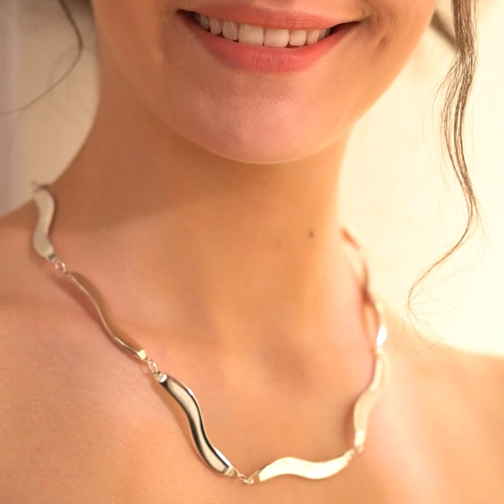 Mona Lisa Link Necklace