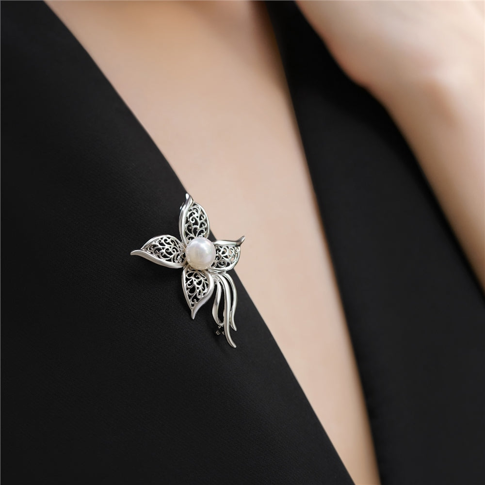 Silver Brooches for Women – Elegant Pearl, Floral & Vintage Styles 2 Silver brooches for women