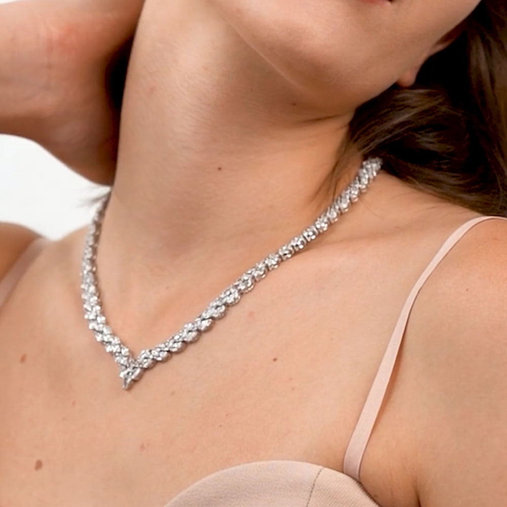 Vintage Style Necklace with Clear Stones