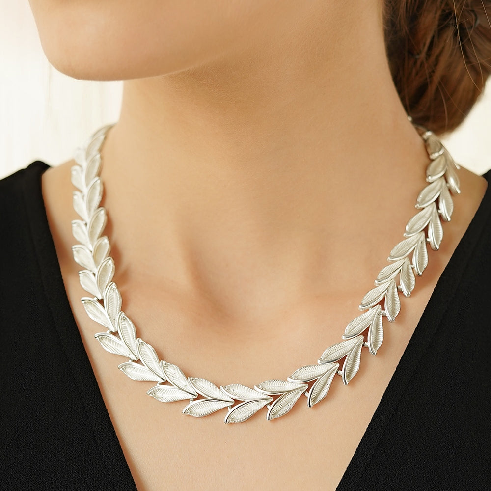 Leaf Link Necklace