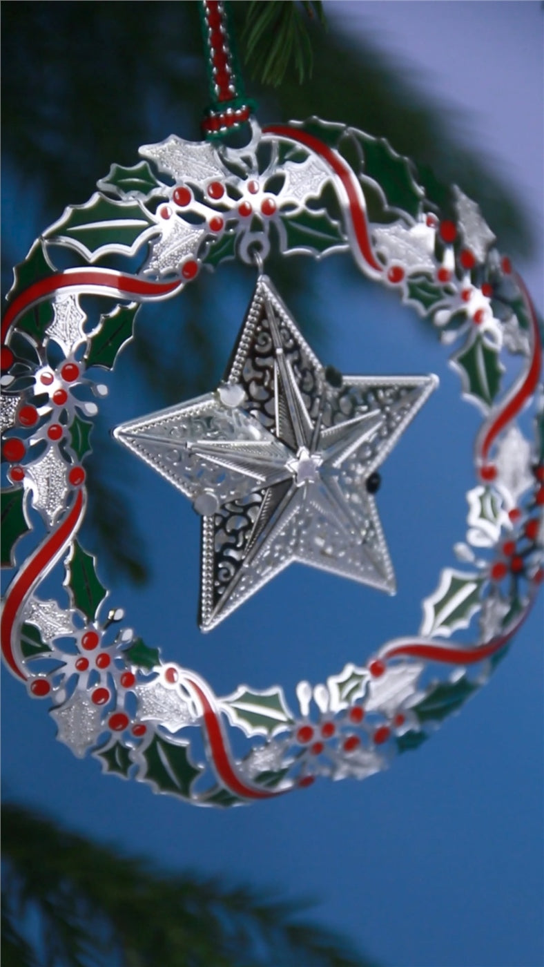 Wreath with Star Christmas Decoration