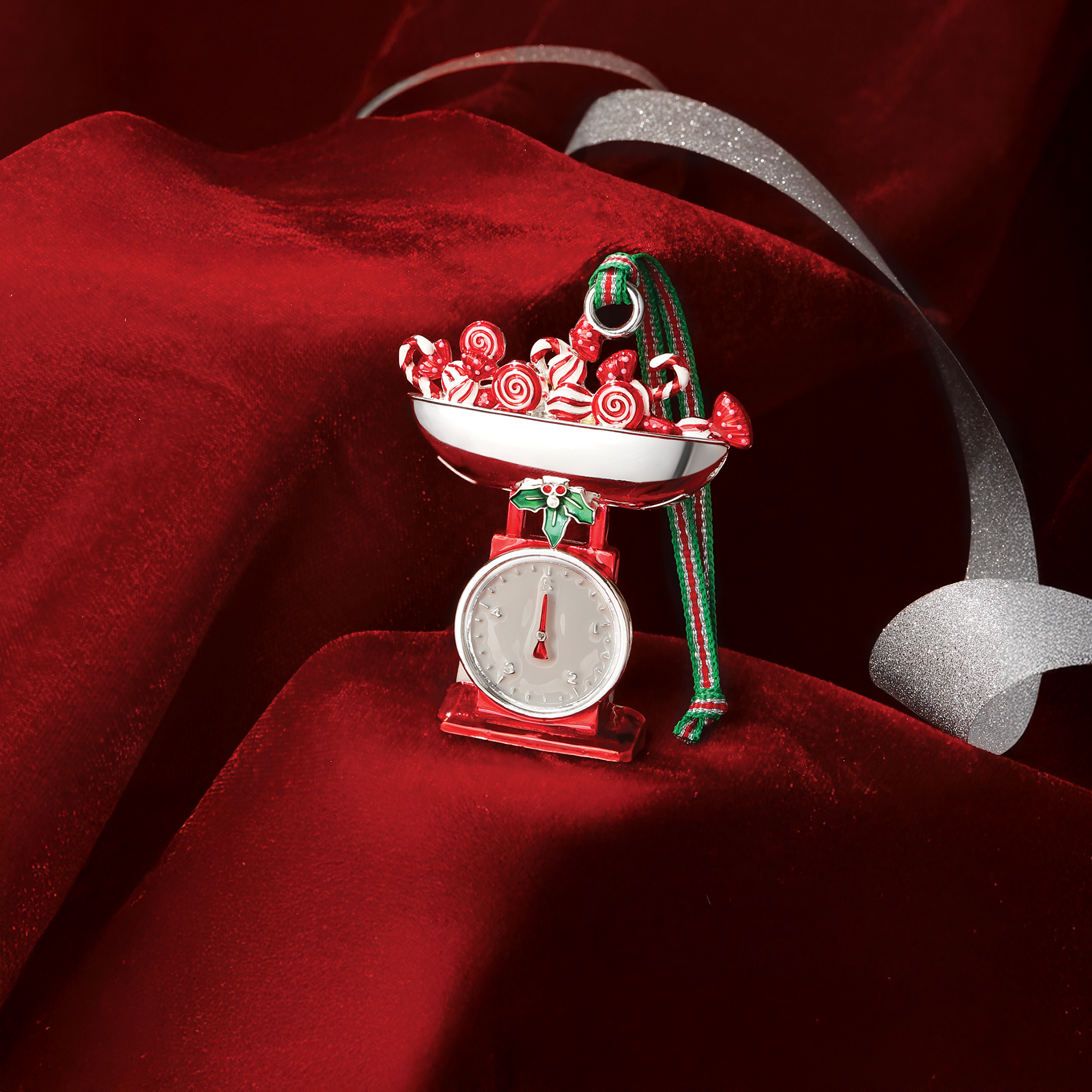Retro Weighing Scales Christmas Tree Decoration
