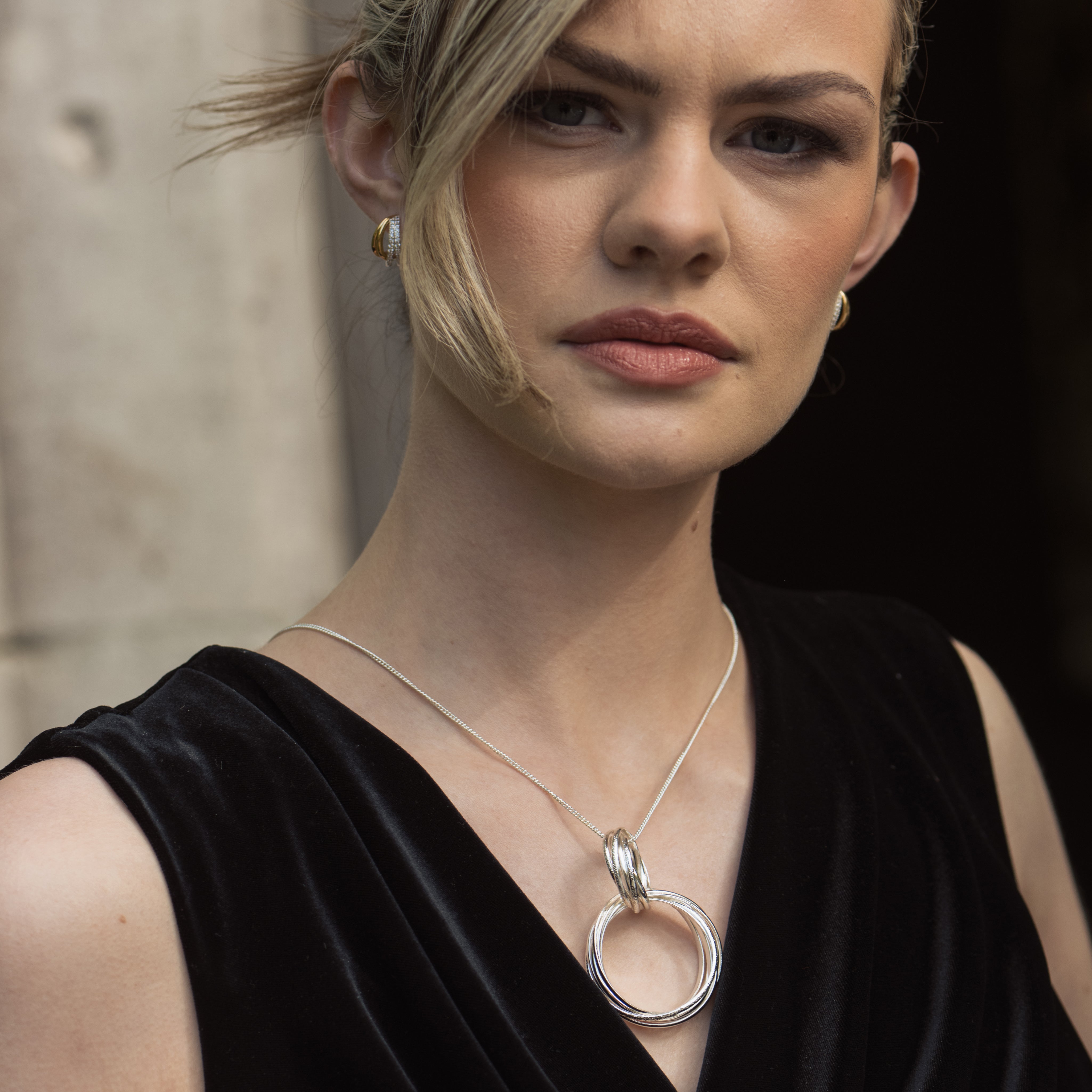 P1005SP_Lifestyle_01_square.jpg