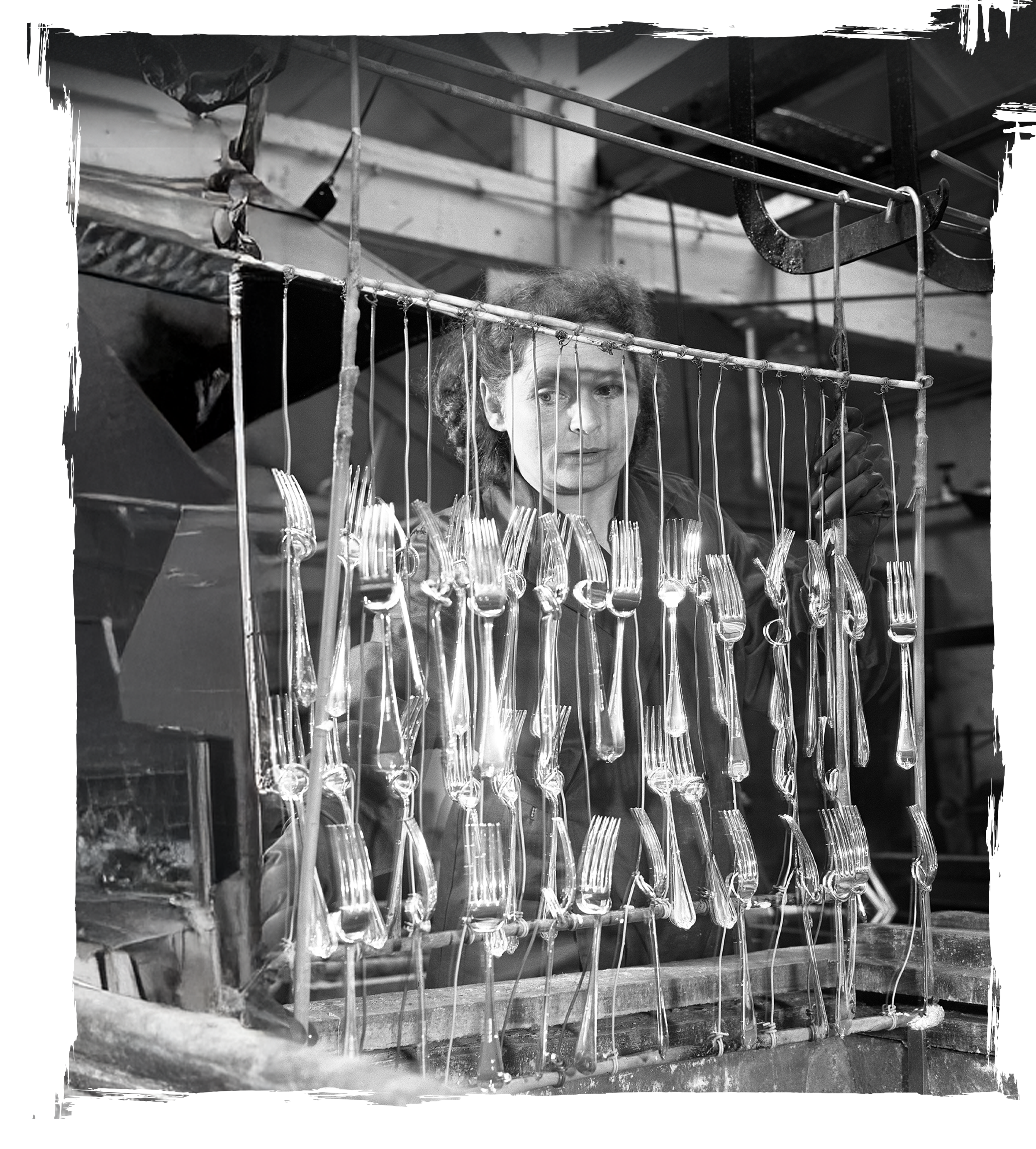 our-story-woman-factory-image-2.png