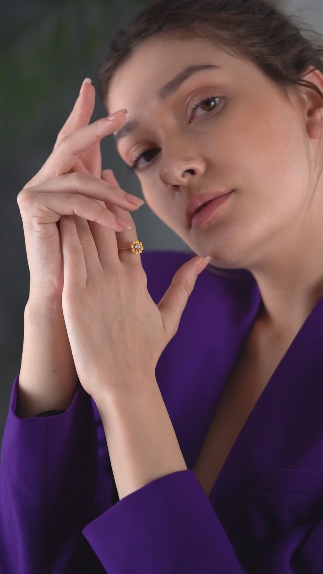 Yellow Flower Revolving Ring