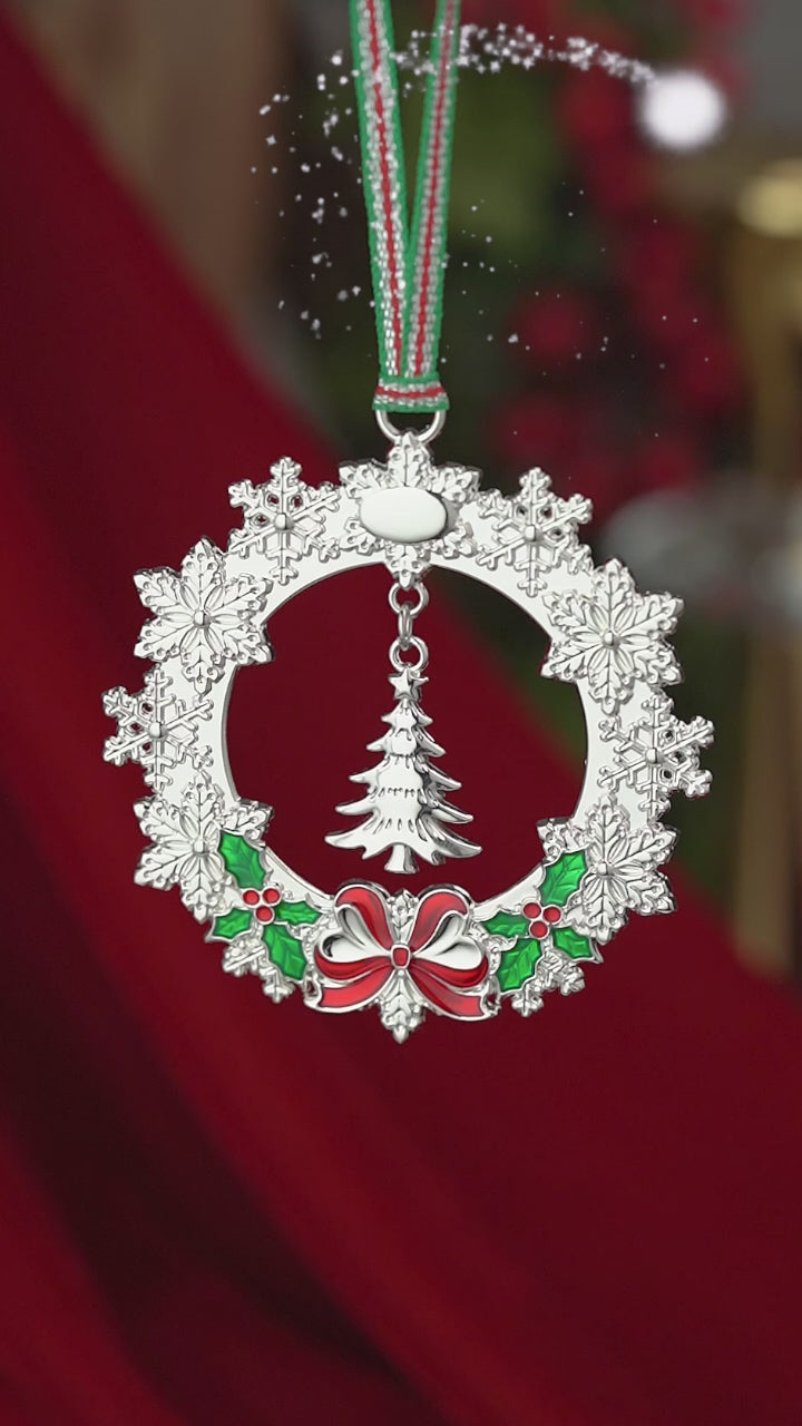 Wreath with Christmas Tree Decoration